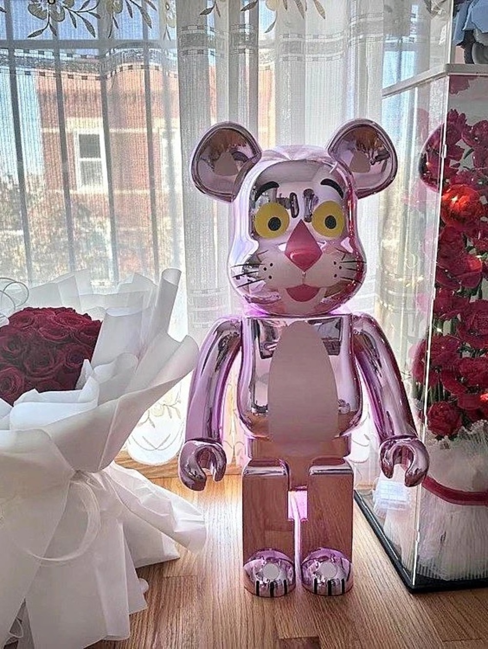 Bearbrick 1000 Pink Panther Bearbrick-style figure Pink Figure in Pink Like New